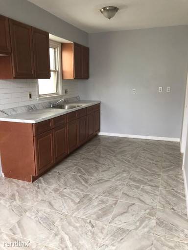 Main picture of 70 Warner Ave