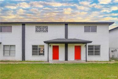 Main picture of 720 E Sugarcane Dr