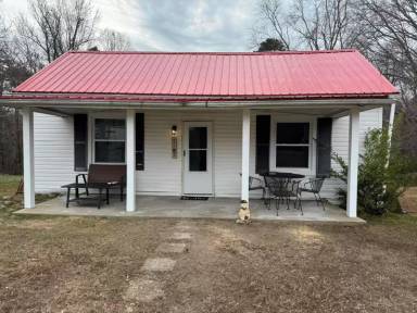 Main picture of 381 Mimosa St