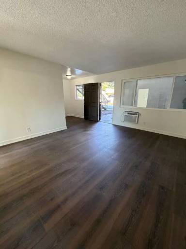 Main picture of 321 W Lambert Rd