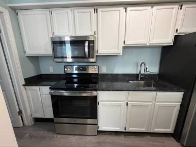 Main picture of 75 E Housatonic St