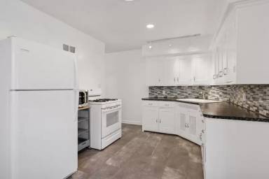Main picture of 4650 Minnehaha Ave