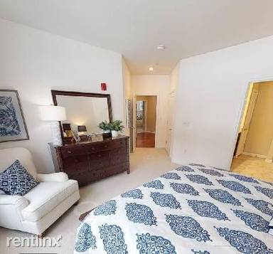 Main picture of 120 University Ave