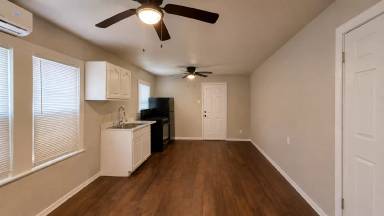Main picture of 1319 Leal St