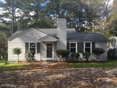 Main picture of 201 Arbor Dr