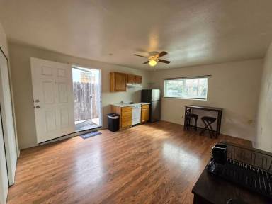 Main picture of 562 Jefferson Ave