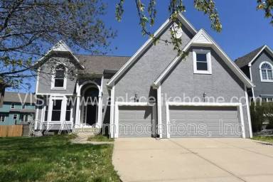 Main picture of 8116 W 130th St