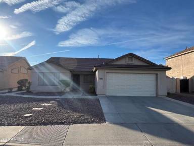 Main picture of 13709 W Cottonwood St