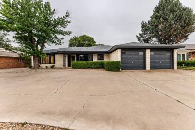 Main picture of 5703 80th St