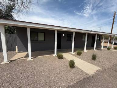Main picture of 1027 E Dunlap Ave