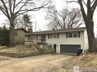 Main picture of 2409 Manchester Rd