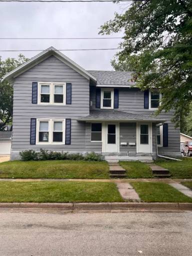 Main picture of 419 1st St SE