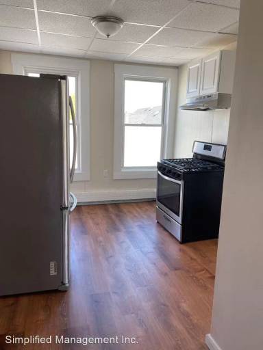 Main picture of 21 Leroy St