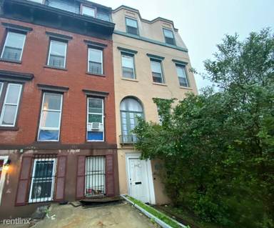Main picture of 690 Bergen Ave