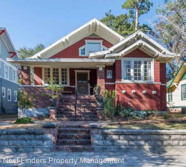 Main picture of 2227 Herschel St