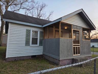 Main picture of 133 W Washington St