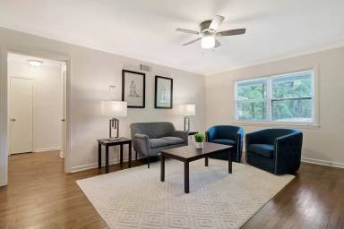 Main picture of 19 Berkley Pl