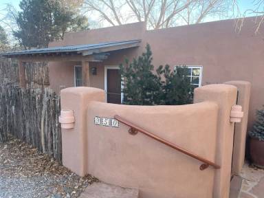 Main picture of 950 Santander Ln