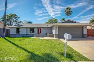 Main picture of 2610 N Pleasant Dr