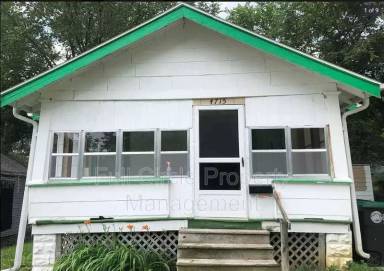 Main picture of 4715 Fowler Ave