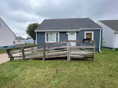 Main picture of 216 Walton Ave
