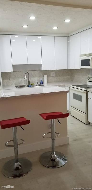 Main picture of 1475 NE 125th Ter