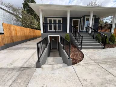 Main picture of 4224 SE 31st Ave