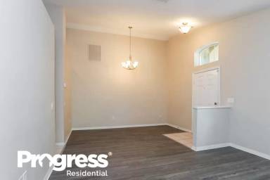 Main picture of 727 Somerstone Dr