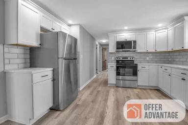 Main picture of 31 W Cherbourg Dr