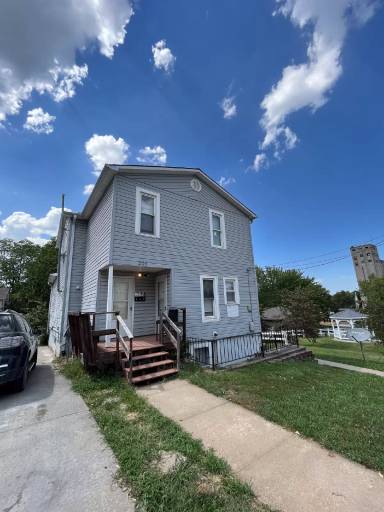 Main picture of 206 S Washington Ave