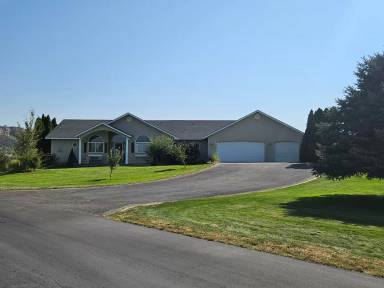 Main picture of 113 Clear Lake Ln