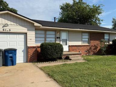 Main picture of 6125 E 20th St