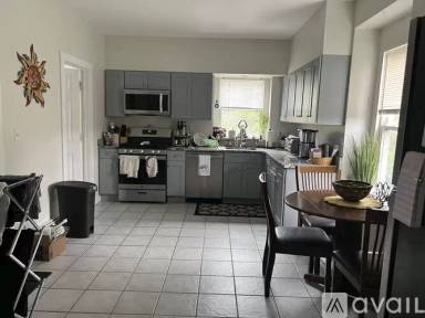 Main picture of 354 Beale St