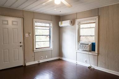 Main picture of 5410 Colonial Cir - D