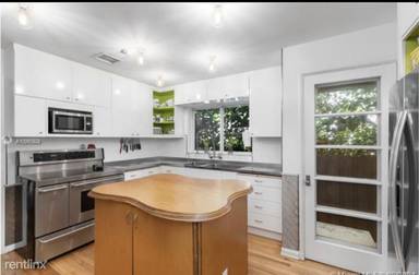 Main picture of 2520 Flamingo Dr