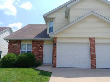 Main picture of 212 Nikki Way