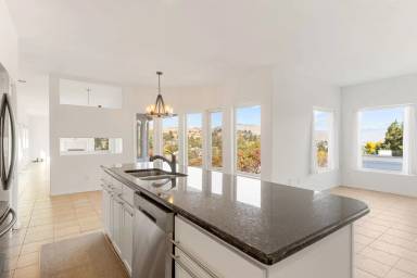 Main picture of 301 Canyon Pl