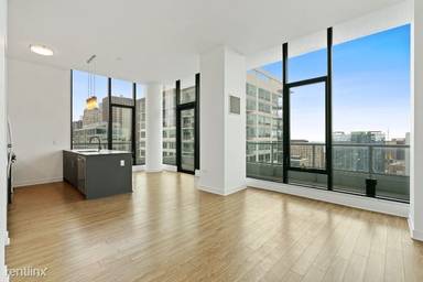 Main picture of 695 S Wells St