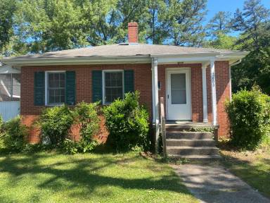 Main picture of 2600 Spring Garden St