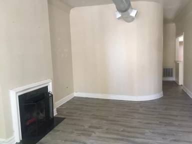 Main picture of 1826 N Lincoln Park W