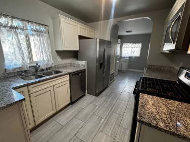 Main picture of 2917 Santa Clara Ave SE