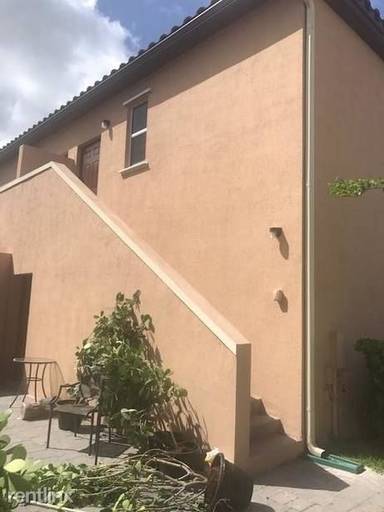 Main picture of 9575 SW 171st Path