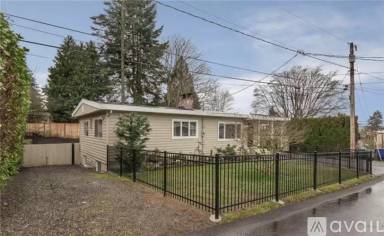 Main picture of 643 Ferndale Ave NE
