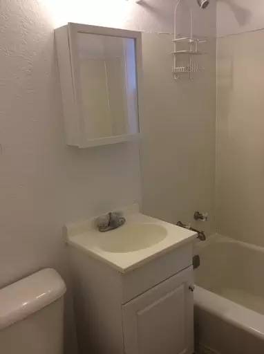 Main picture of 1418 N Rochester Ave