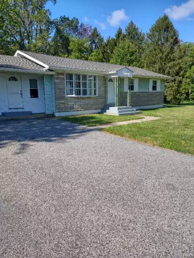 Main picture of 72 Watkin Ave