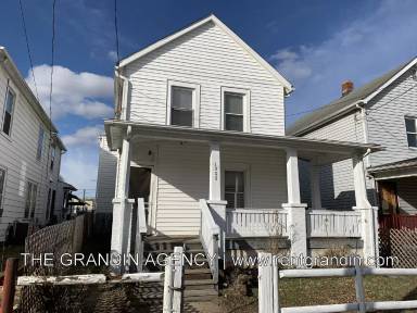 Main picture of 1006 Stewart Ave SE