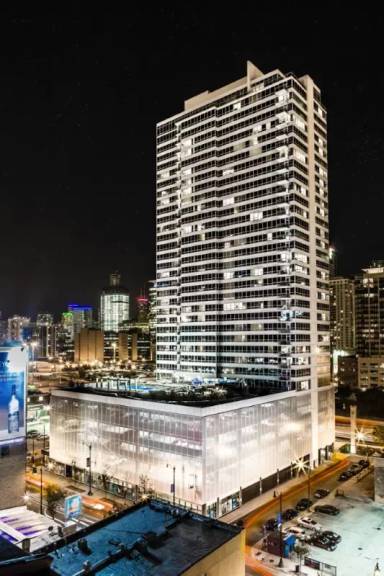 Main picture of 101 S Halsted St