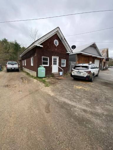 Main picture of 10 Folsom Rd