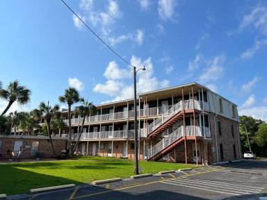 Main picture of Bay Winds Condominiums