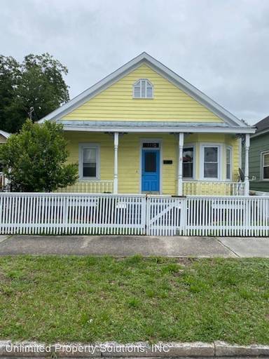 Main picture of 715 S 6th St